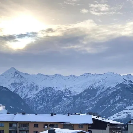 In Zell Am Near 아파트 *